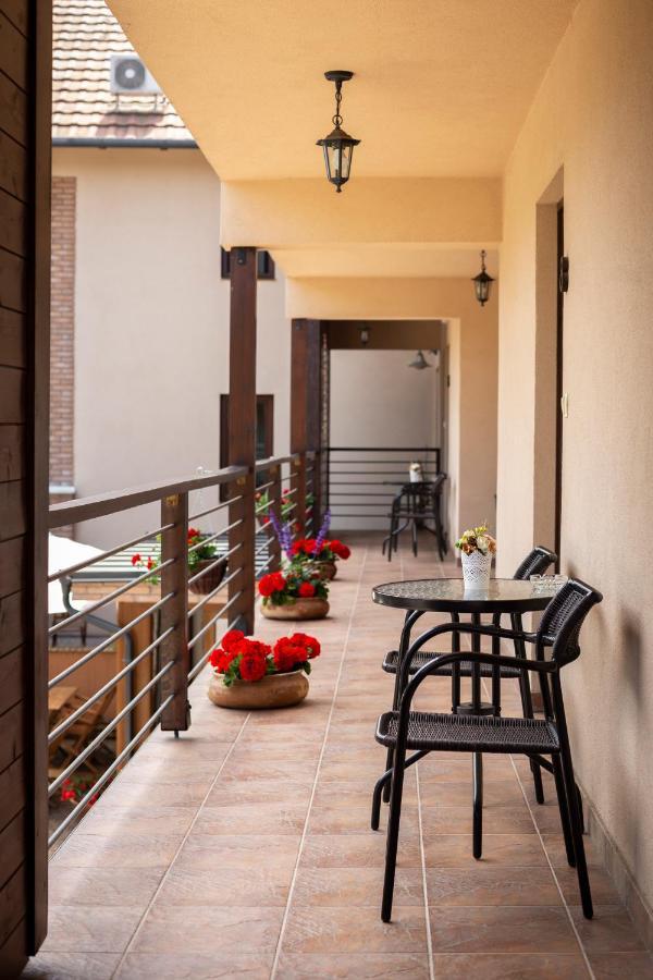 Vegvar Spa Apartman Gyula Εξωτερικό φωτογραφία