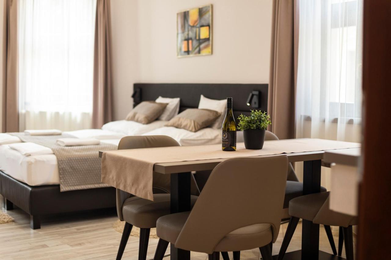 Vegvar Spa Apartman Gyula Εξωτερικό φωτογραφία