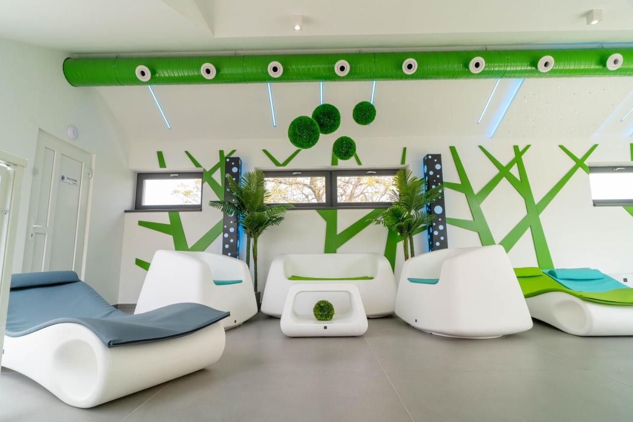 Vegvar Spa Apartman Gyula Εξωτερικό φωτογραφία